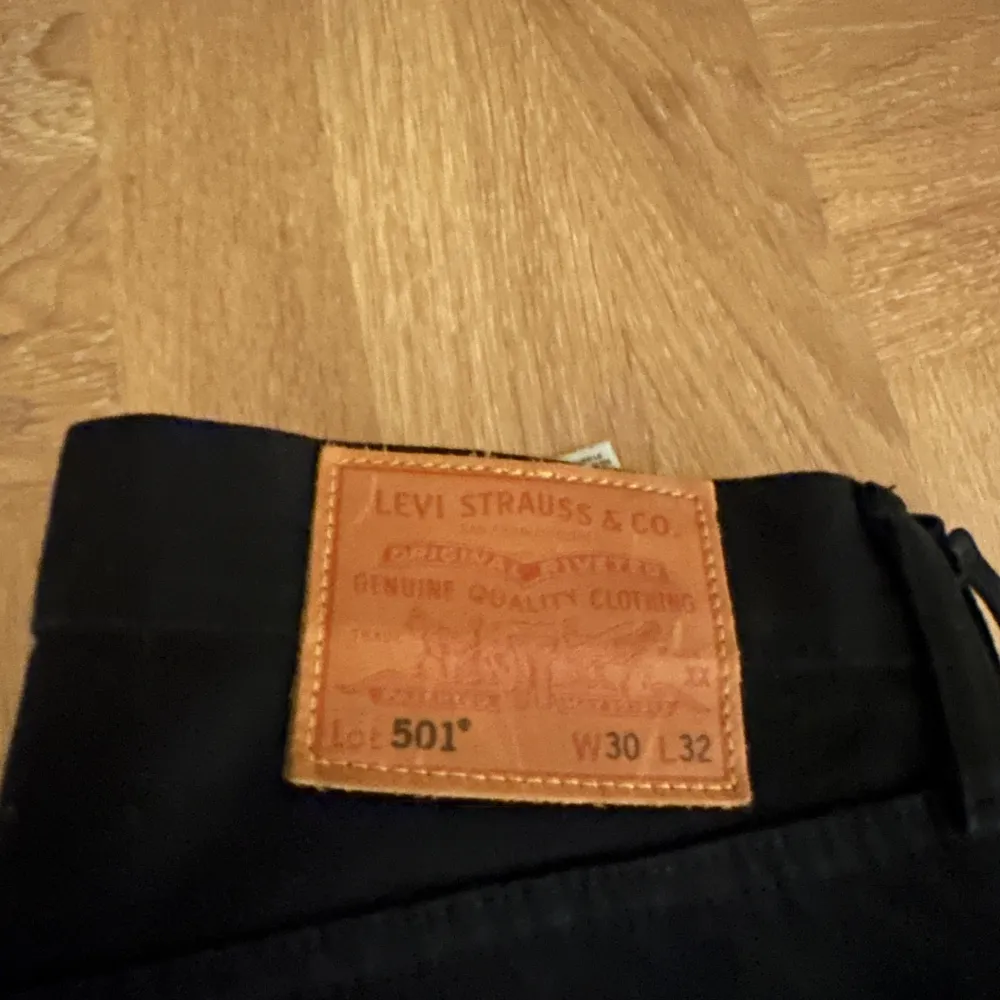 Ett par schyssta jeans i storlek 30/32. Jeansen är i bra skick och har använts några enstaka gånger.. Jeans & Byxor.