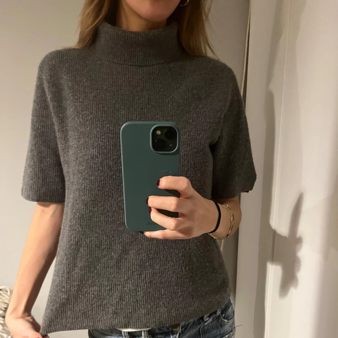 Grå soft goat polotröja