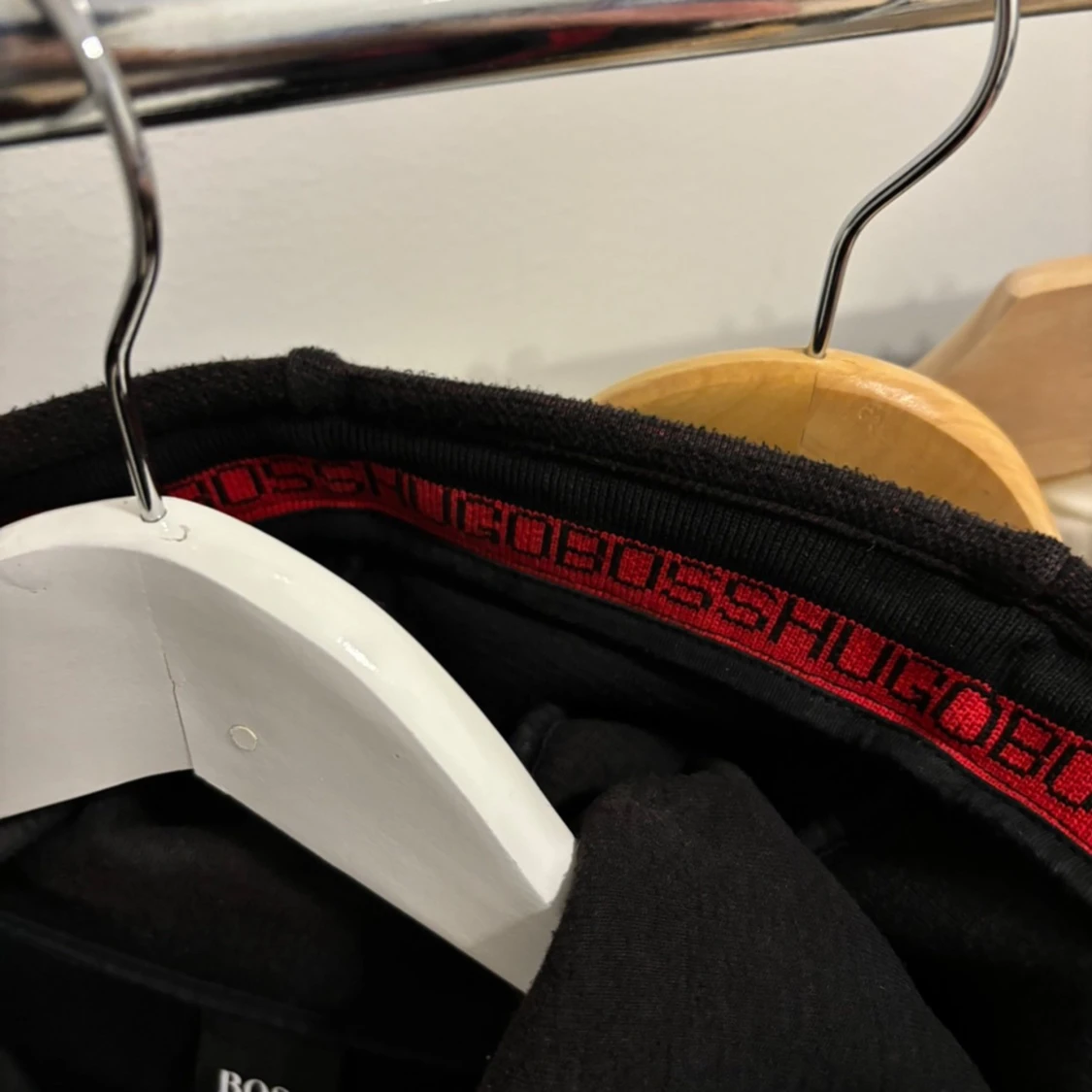 Svart hoodie från Boss - 90