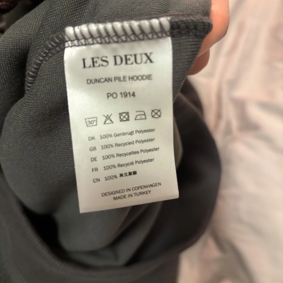 Grå fleece hoodie från Les Deux - 92