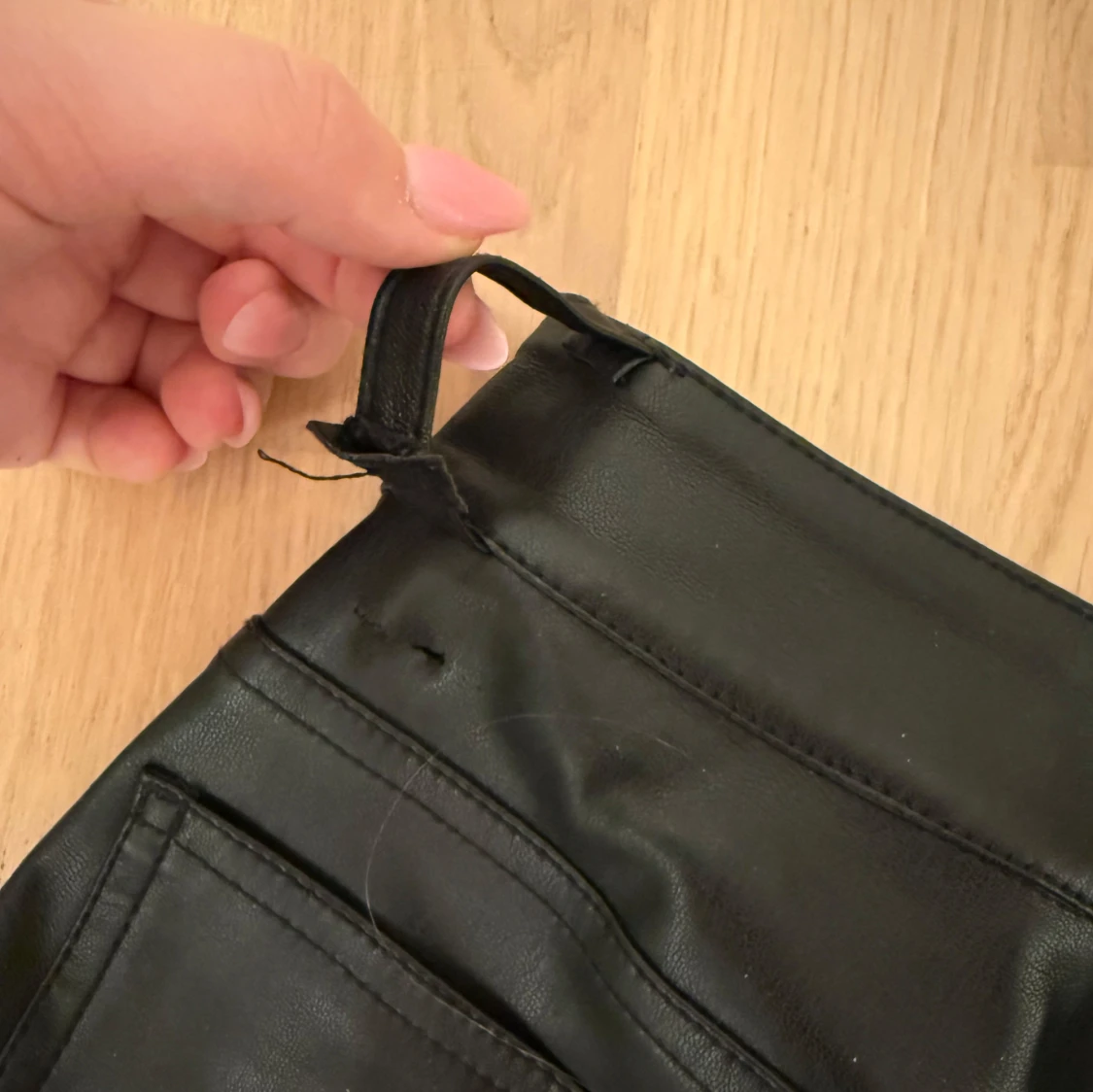 Svarta skinnbyxor - 91