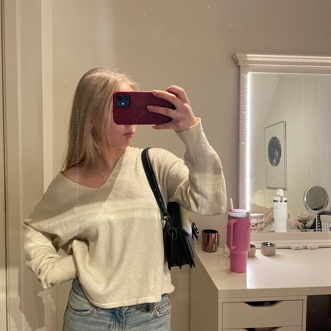 Beige v-ringad tröja - 90