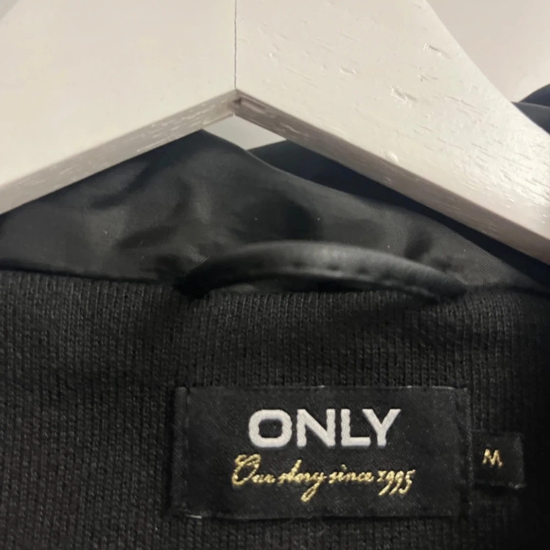 Svart jacka från ONLY storlek:M  - 91