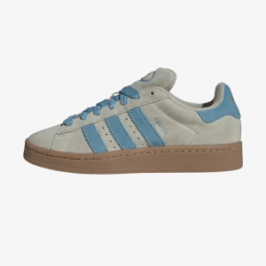 Adidas Campus sneakers  - Trendiga Campus skor i grå och blå med en beige/brun sula. Knappt använda!