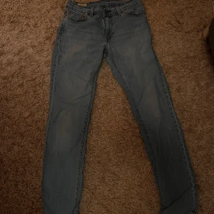 Levis Jeans  - Ett par otroligt fina Levis Jeans! Strl W30 L32 