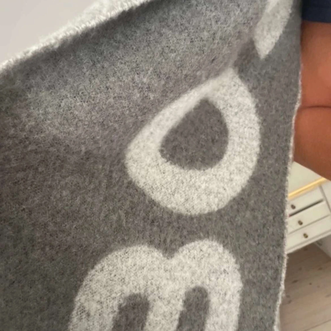 Grå halsduk från BOSS - 92