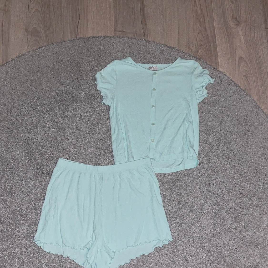 Mintgrön topp och shorts/ pyjamas från Kappahl