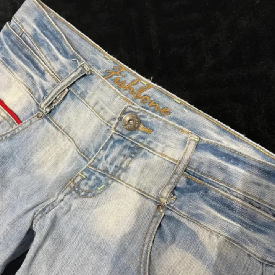 Ljusblå bootcut jeans från Fishbone - 90