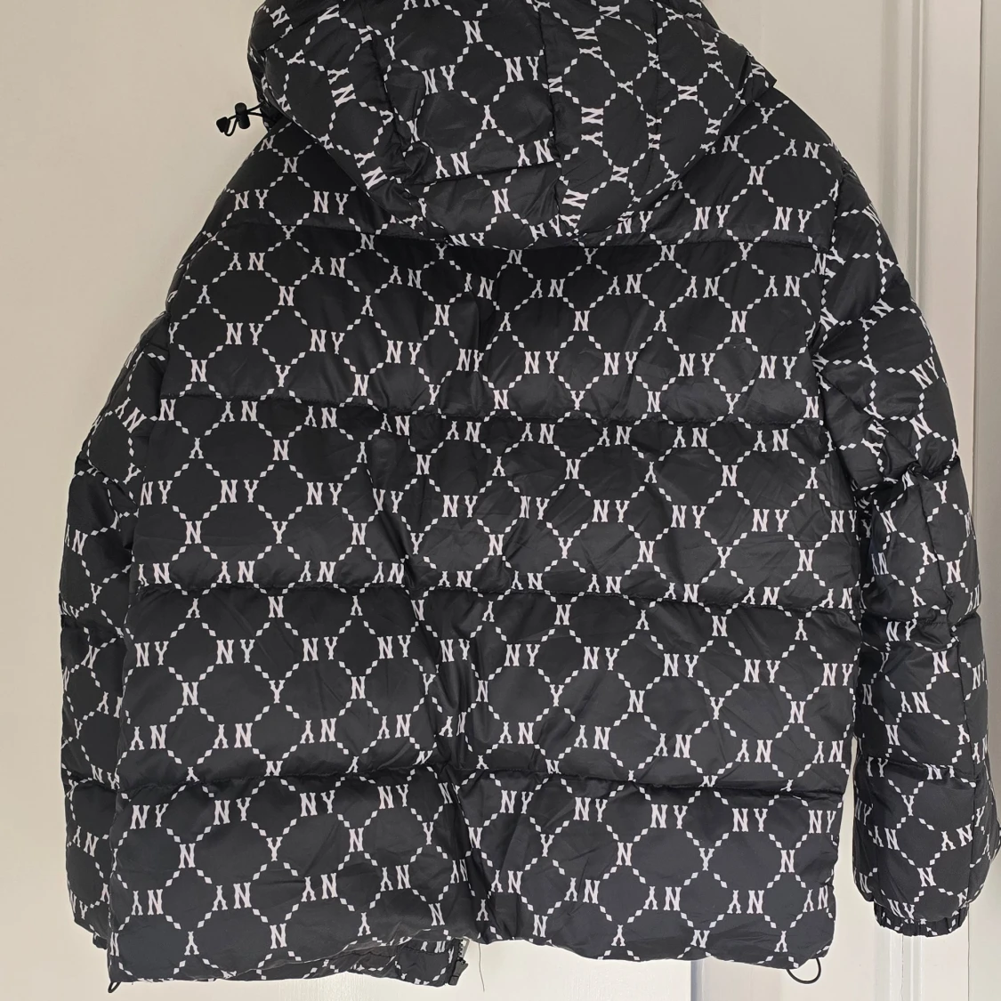 Svart pufferjacka från MLB - XL size  - 90