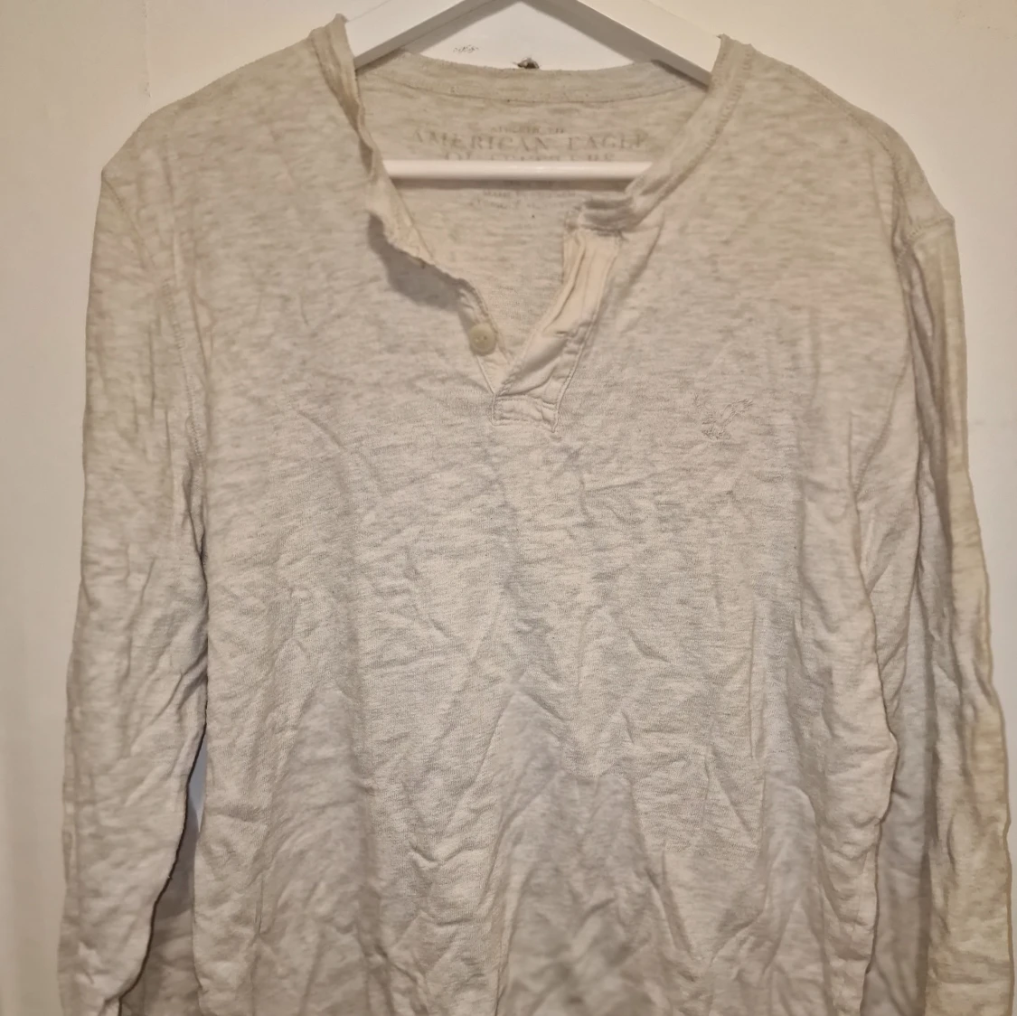 Beige långärmad tröja från American Eagle - 1