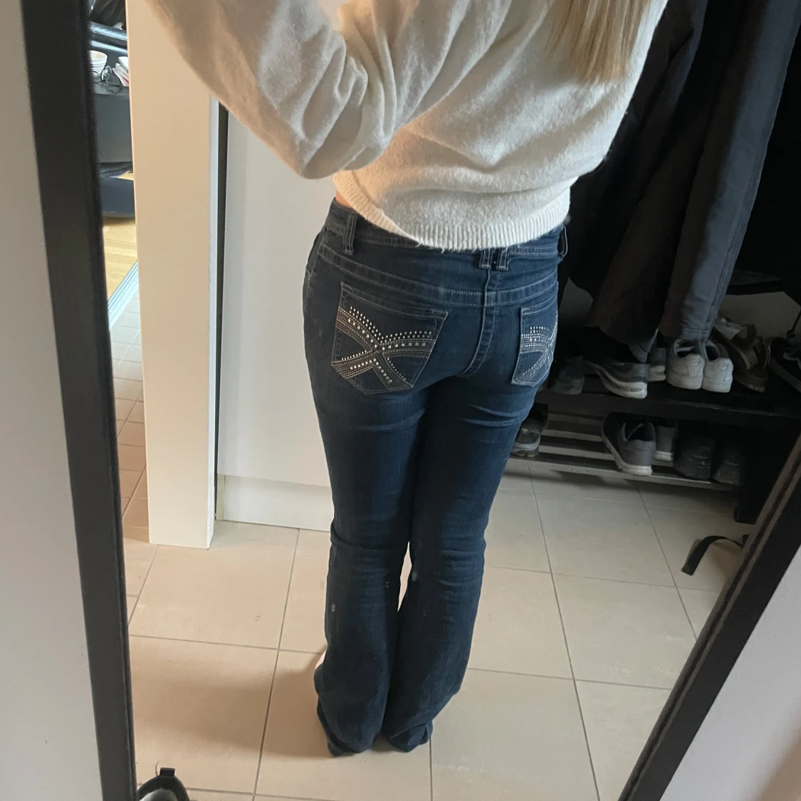 Mörkblå bootcut jeans 