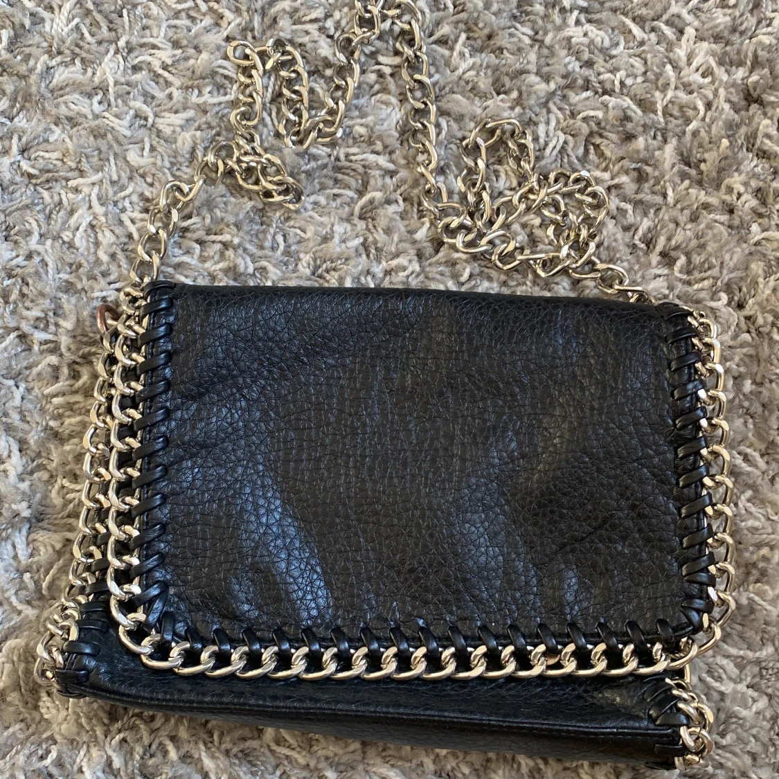 Svart axelväska från Tiamo