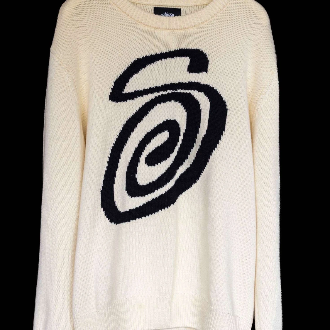 Beige stickad tröja från Stussy