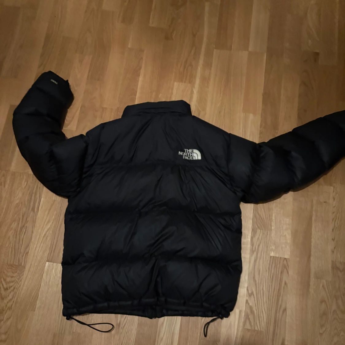 Svart pufferjacka från North Face - 1