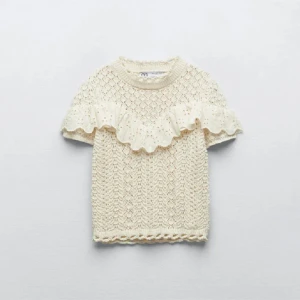 Zara tröja - Super fin tröja som tyvärr inte kommer till användning. Köpt från zara men tyvärr finns inte kvar att köpa, super bra kvalitet.bild lånad 