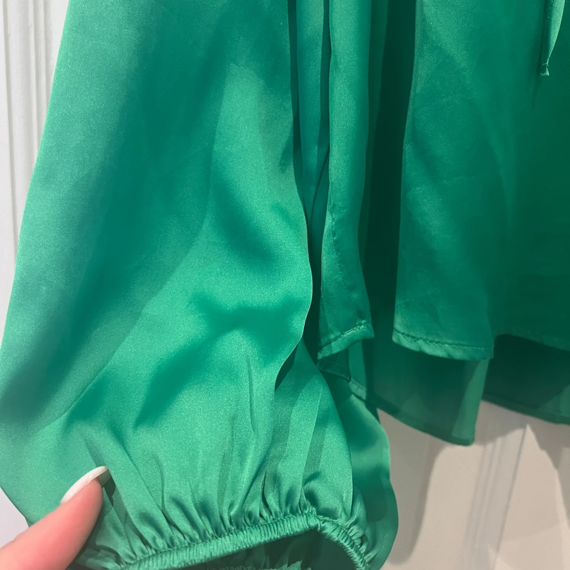 Supersnygg grön blus  - 92