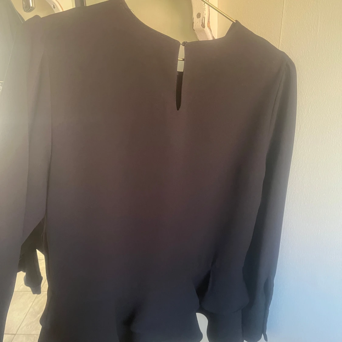 Zara blus me volang  - 92
