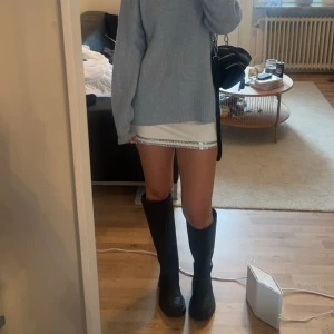 Zara stövlar  - Intressekoll på dessa superfina stövlar från zara, perfekta vill hösten🍂storlek 38 