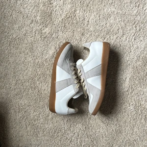 Maison margiella Gats - Storlek 43 dem är mycket bra skick köpte dem i Japan lådan finns 