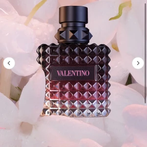 Valentino parfym born in roma - Säljer nu min valentino parfym då den inte kommer till användning. Mer än hälften kvar! skriv vid intresse eller frågor. Nypris 1000kr mitt pris 550kr