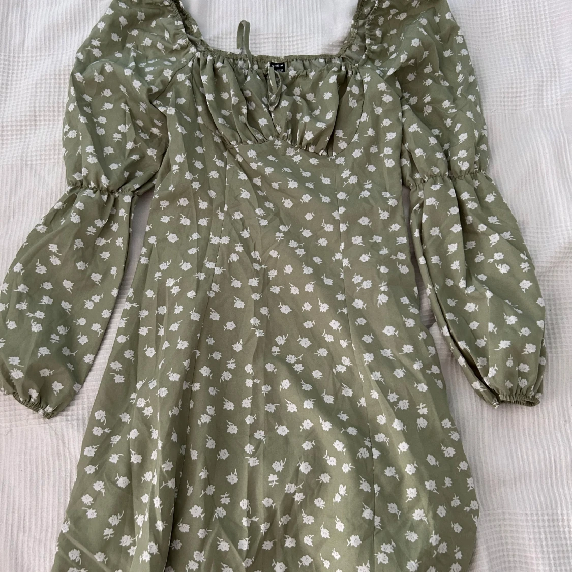 Grön blommig klänning från Shein