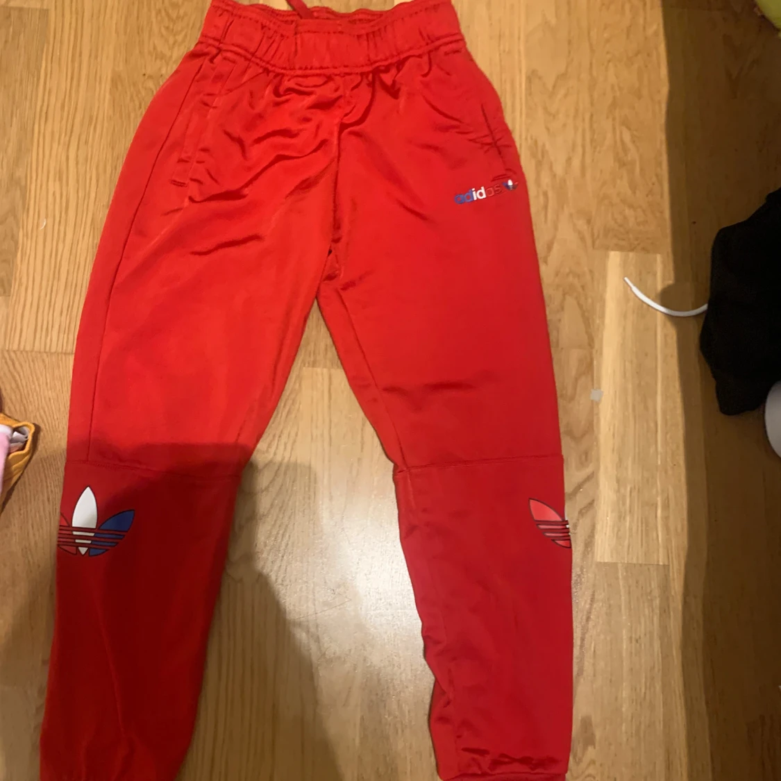 Addidas tränings byxor