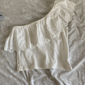 Blus från zara - En blus från zara jätte fin köpte i Italien 