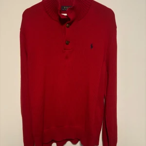 Ralph lauren tröja - Unik ralph lauren tröja, perfekt för höst och vinter. Strl L men passar M utmärkt också. Bra skick, använd fåtal gånger.