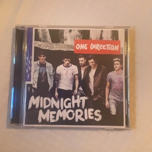 One direction midnight memories cd - One directions tredje album på cd. Oanvänd i fint skick. Köparen står för frakten