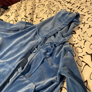 Juicy couture  - Knappt använd, fint skick 