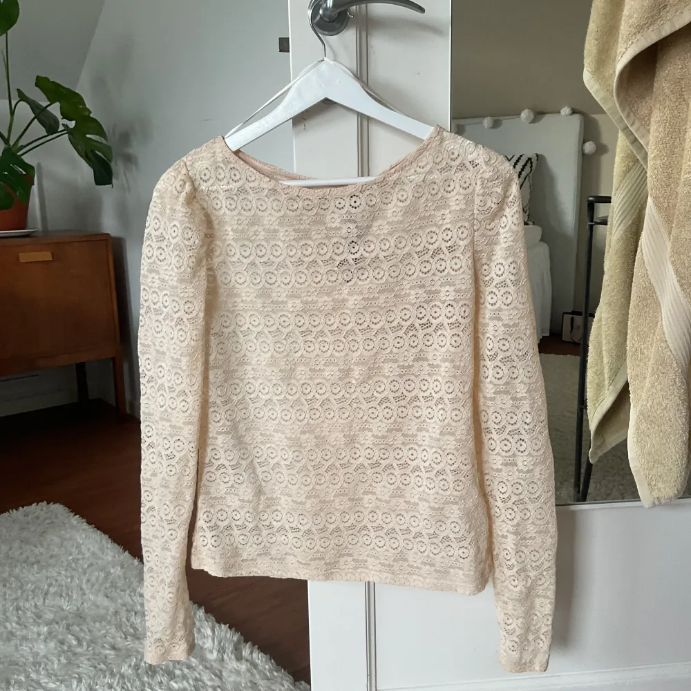 Super söt topp frĂ„n Lindex, nĂ€stan aldrig anvĂ€nd!âŁïž. Puserot.