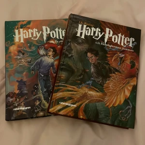 Harry Potter böcker 1,2  - Dem två första böckerna i Harry Potter serien. 