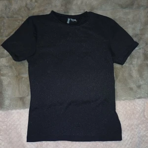 Basic HM topp - Tajtare än vanliga toppar