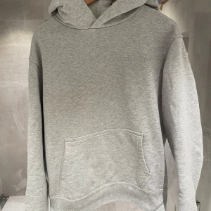 Human Race Hoodie - Pharell Williams x Adidas hoodie Stl S sitter som M/S Intressekoll - Nypris 2500
