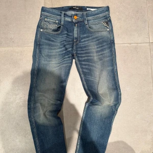 Replay Anbass Slim Fit 28 - Replay Jeans sällan använda, Modell Anbass, Storlek Slim fit 28