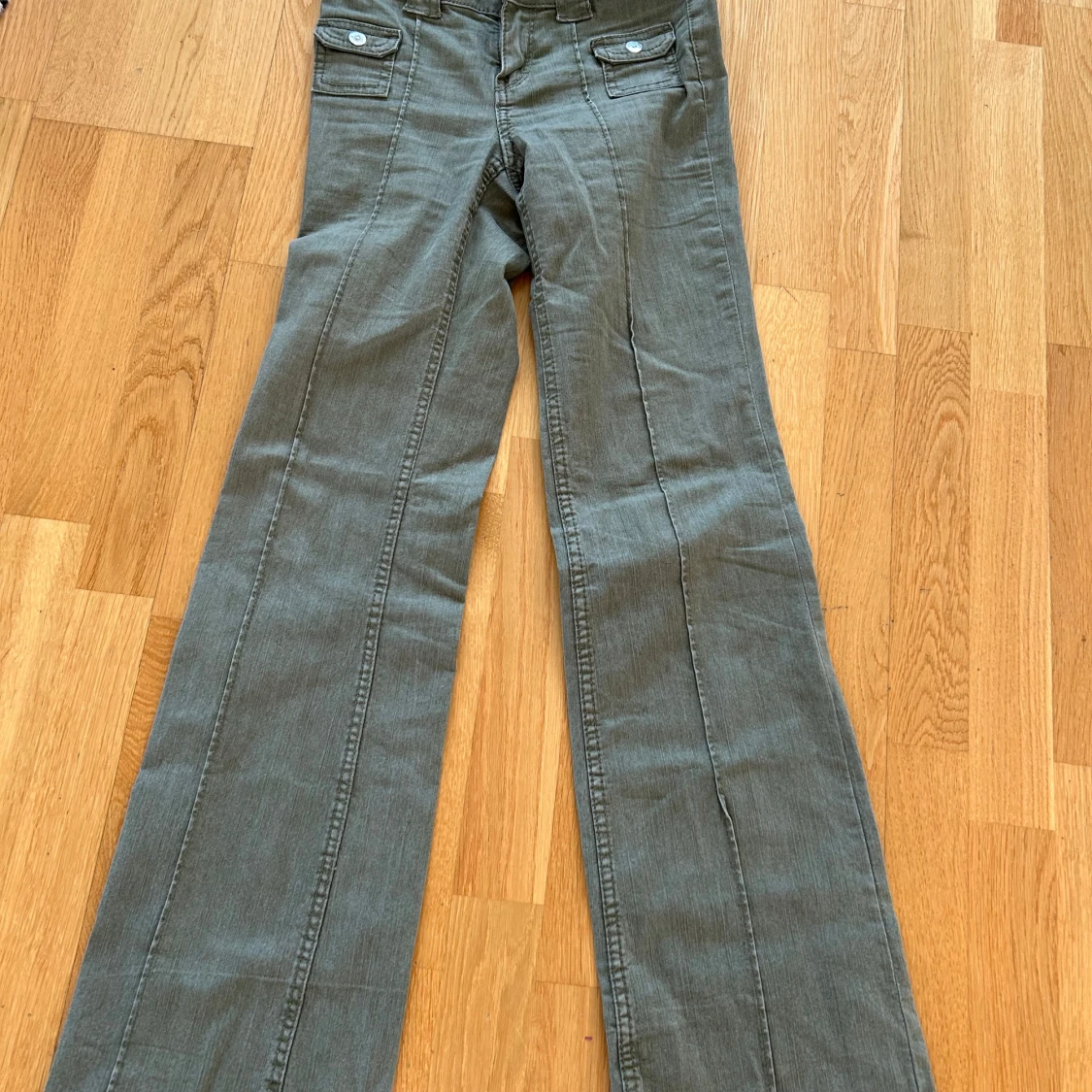 Gröna H&M jeans  - 1