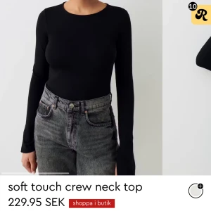 Svart långärmad tröja - Säljer en svart långärmad tröja från Gina tricot. Soft touch. Storlek S, använd men i bra skick. Säljer för 99kr + frakt eller prisförslag😊