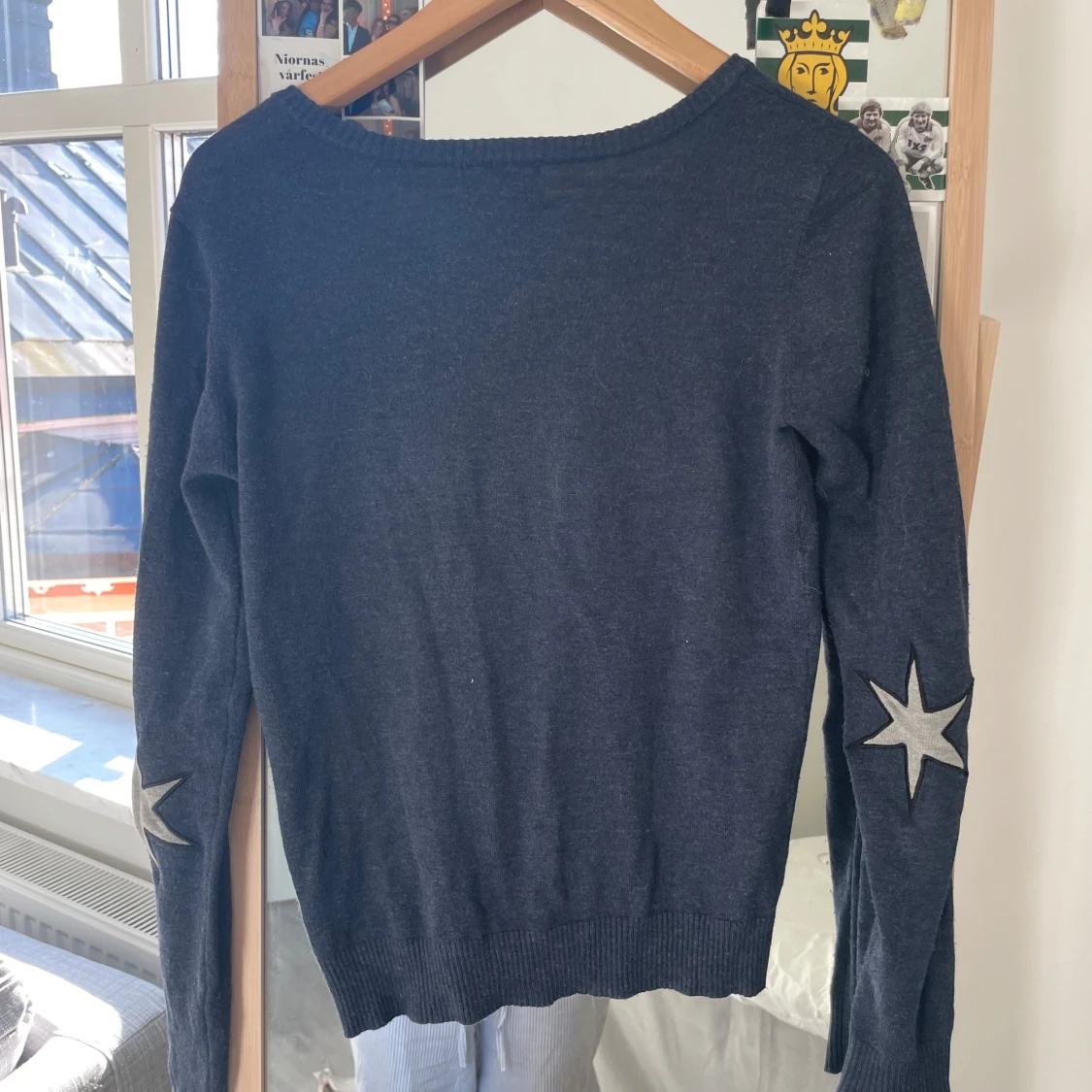 Blå stickad kofta - 90