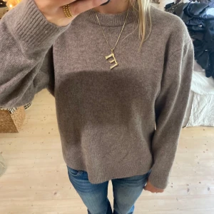 Stickad tröja - SUPERSNYGG tröja, med mohair i sig❤️❤️