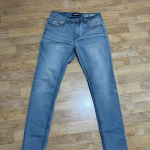 SERENEDE jeans - Säljer dessa snygga och sköna jeans. Skick: 11/10. Det är bara till att skriva vid funderingar eller liknande 