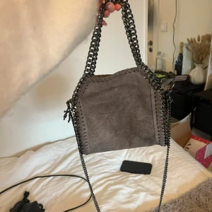 Grå väska - Super fin väska 💕