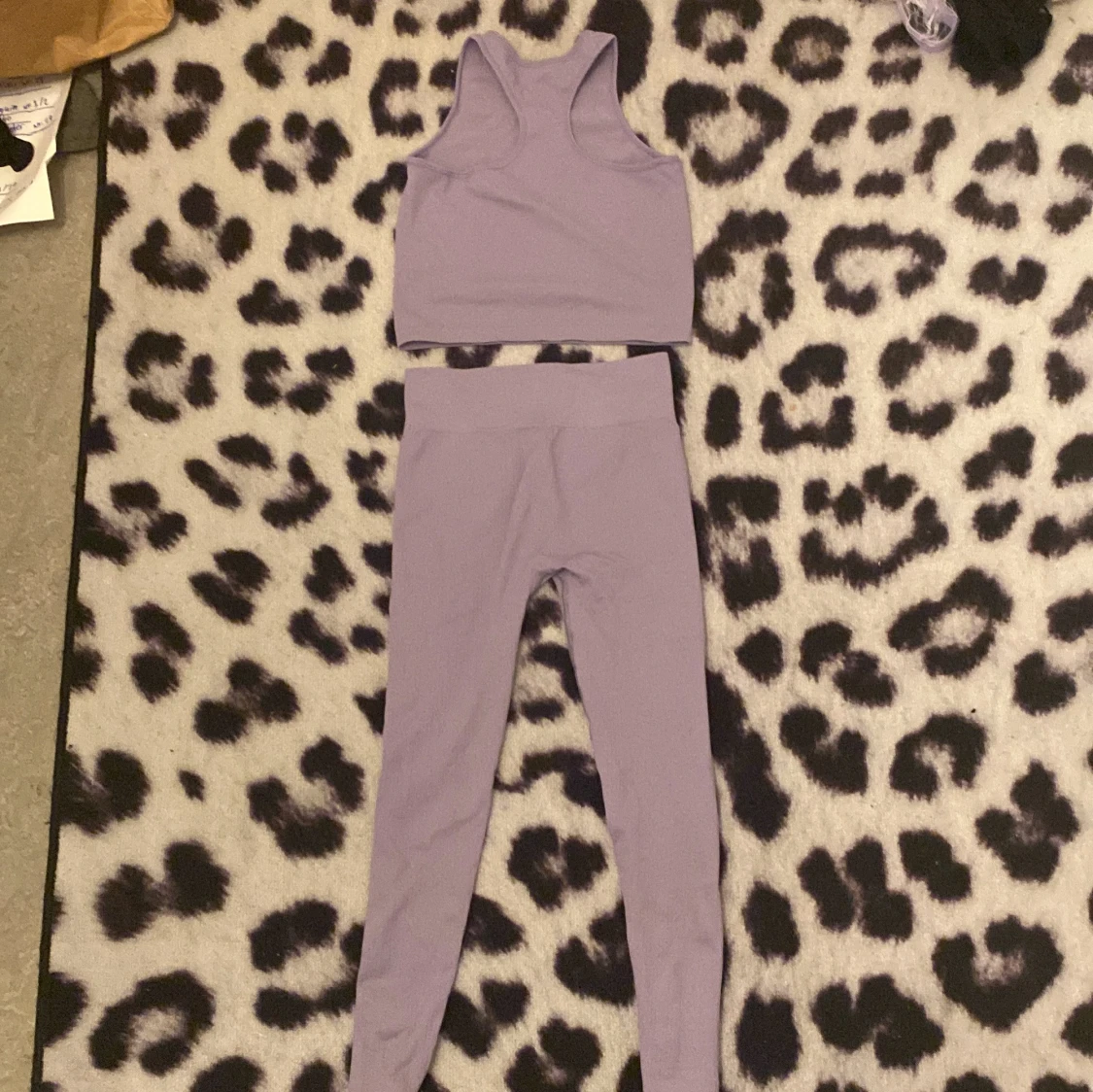 Lila sport/ träning set  - 90