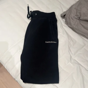 Peak performance mjukis byxa - Skick 7/10 passar till xs den är äkta 