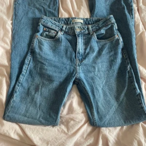 Blåa jeans💕 - Raka jeans💕