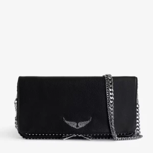 Zadig & Voltaire  - Väldigt fin väska från Zadig & Voltaire med fina detaljer på. Säljer den då den inte kommer lika mycket till användning. Den är i bra skick och såklart äkta och den är använd fåtal gånger. Nypris 4000kr, pris kan diskuteras🥰🥰 