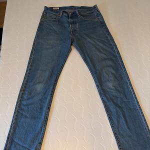 Levis 501 blå Skick 9/10 storlek W31 L34