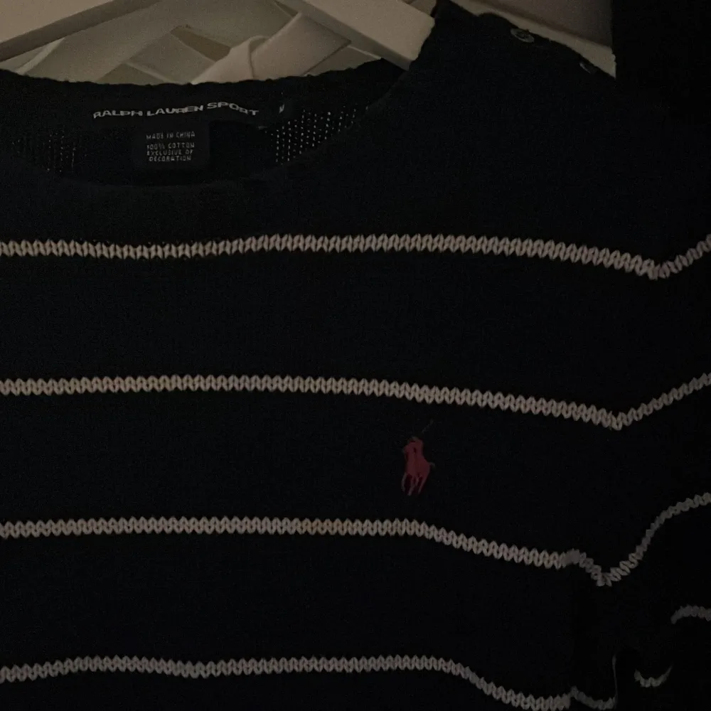 Super fin Ralph lauren polo tröja, skriv för pris (kan diskuteras) perfekt nu till hösten . Tröjor & Koftor.