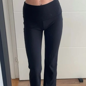 Yogapants - Yogapants köpa på gekås, endast använda fåtal gånger och kommer inte till använding längre🖤