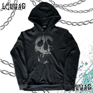 Hysteric Glamour Skullberry💀🍓 - Fett snygg hoodie från Hysteric Glamour📛 Väldigt bra condition, inga defekter alls på den💯 Size M men passar också S. Hmu för mått eller om du har frågor🙏🏼 