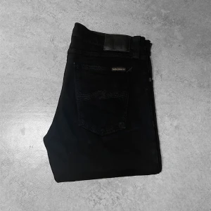 Nudie jeans ”Tight Long John” - Säljer ett par nudie jeans•Storlek W33 L34•Kontakta gärna vid frågor eller funderingar 